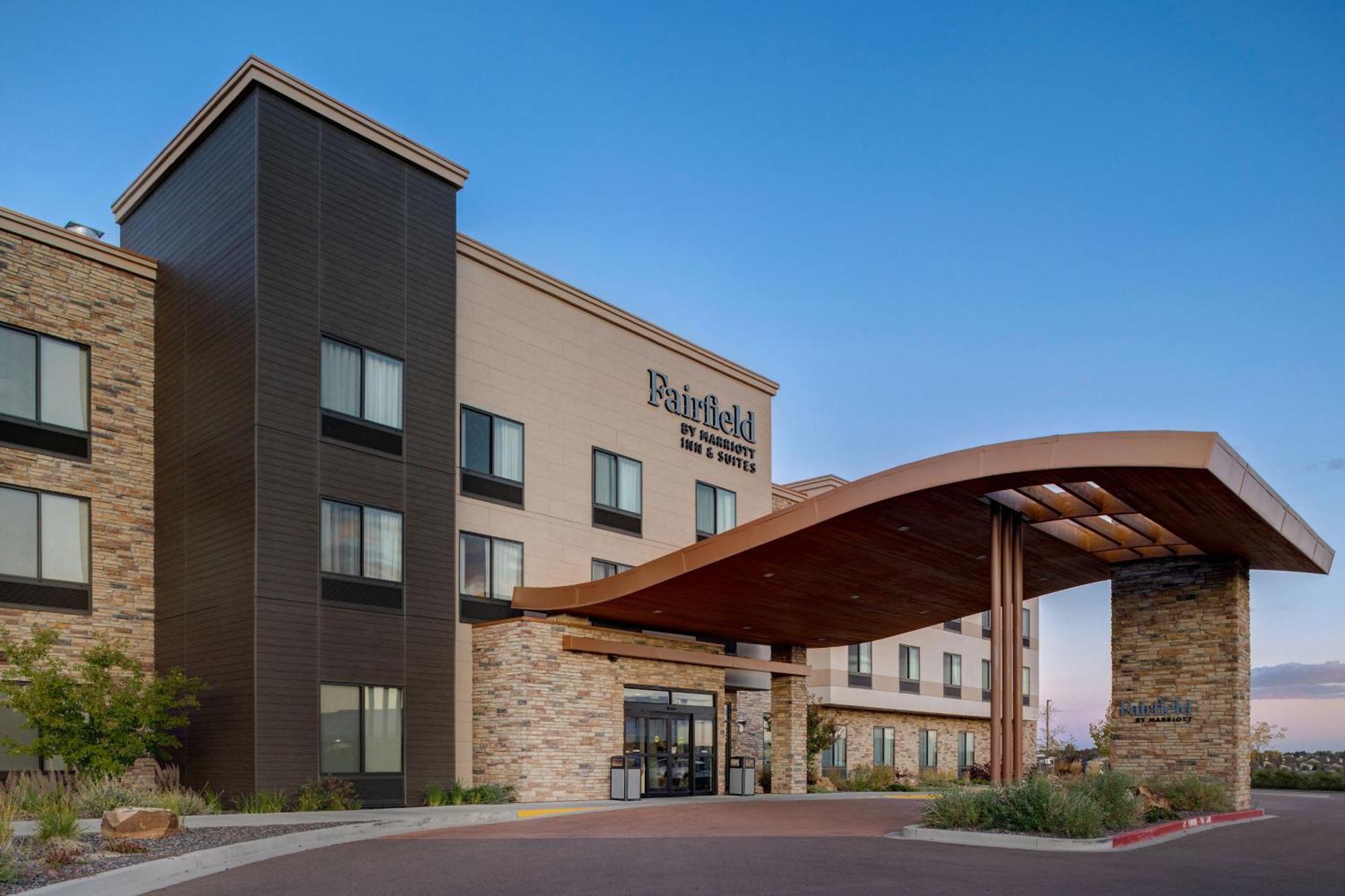 Fairfield Inn & Suites By Marriott Colorado Springs East Exterior photo